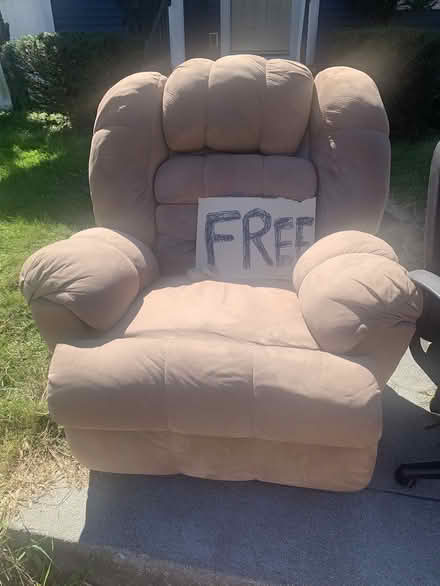 Photo of free recliner, office chair, etc (Grafton) #1