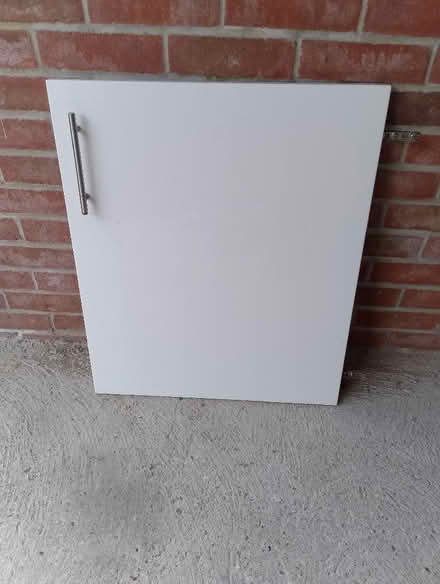 Photo of free Various kitchen cabinet bits'n'pieces (Halstead CO9) #3