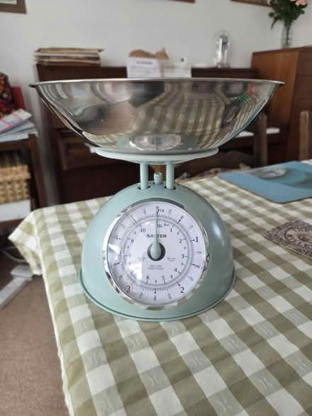 Photo of free Weighing scales (Bedford MK41) #1