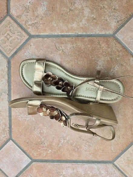 Photo of free Sandals (Top Amersham HP6) #2