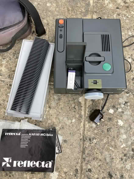 Photo of free 1970s slide projector + accessories (Guildford, SW, GU2) #2