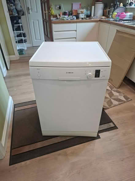 Photo of free Bosch dishwasher (Mortimer Berkshire RG7) #1