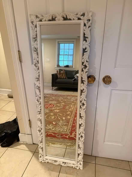 Photo of free White mirror (Alexandria) #1
