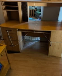 Photo of free Desk (Mornington/McCarthy area) #1