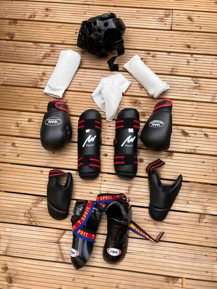 Photo of free Kick boxing sparring kit size S (Morden SM4) #1