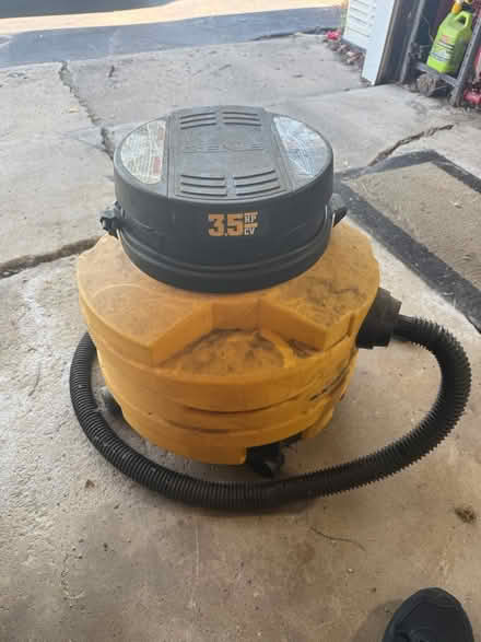 Photo of free Genie 3.5hp vac (Villa Park, Il.) #1