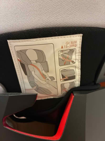 Photo of free Cybex car seat grade 2/3 (G41, pollokshields) #3