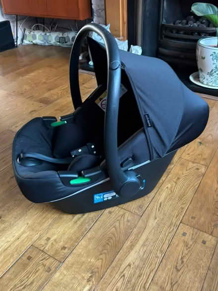Photo of free Enfa safe car seat (Glenfield LE3) #1