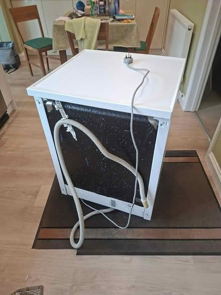Photo of free Bosch dishwasher (Mortimer Berkshire RG7) #3