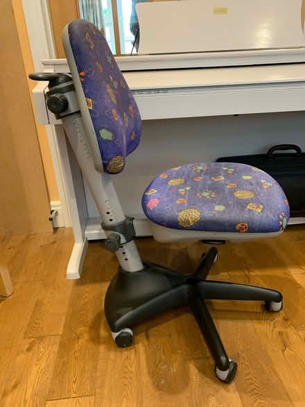 Photo of free Adjustable kid’s chair (Forest row RH185HN) #1