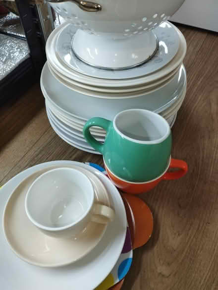 Photo of free Set of plates (Wantage OX12 0NZ) #1