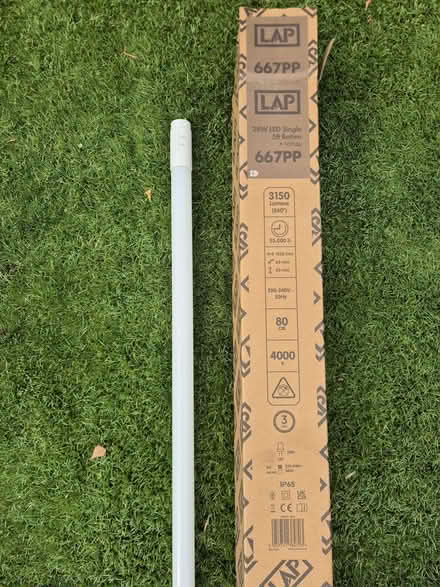 Photo of free 28W LED white lamp 667PP (Woosehill RG41) #1