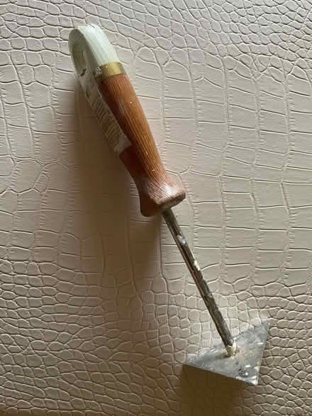 Photo of free triangular shave hook for decorating (De Parys MK40) #2