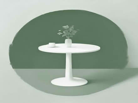 Photo of Small round dinning table (Eastmoor WF1) #1