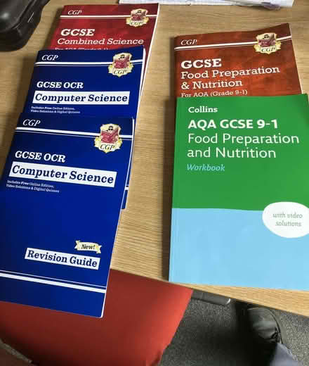 Photo of free Computer Science and food Prep GCSE guides (Micklefield HP13) #1
