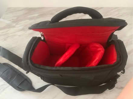 Photo of free EOS Padded Multiple Compartment Camera Case/Bag (Trosnant NP4) #3