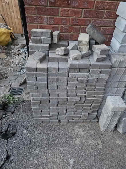 Photo of free 550 of these to offer (North Finchley N12) #1