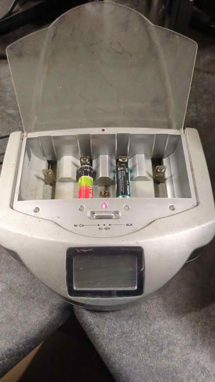 Photo of free Battery charger (Eastlands CV21) #1