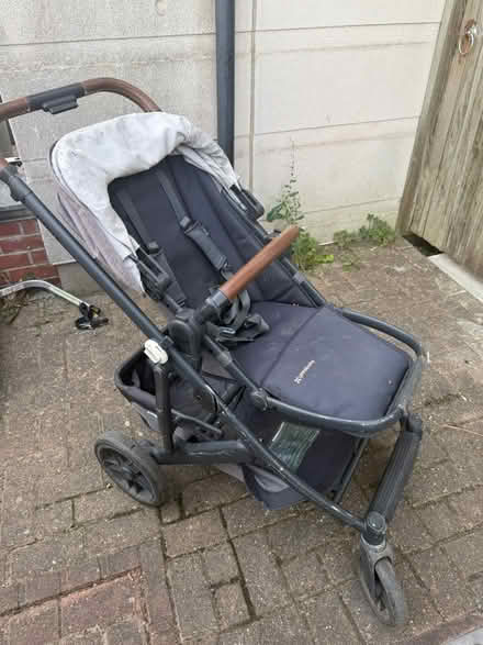 Photo of free UPPAbaby CRUZ V2 Pushchair (BR3) #1