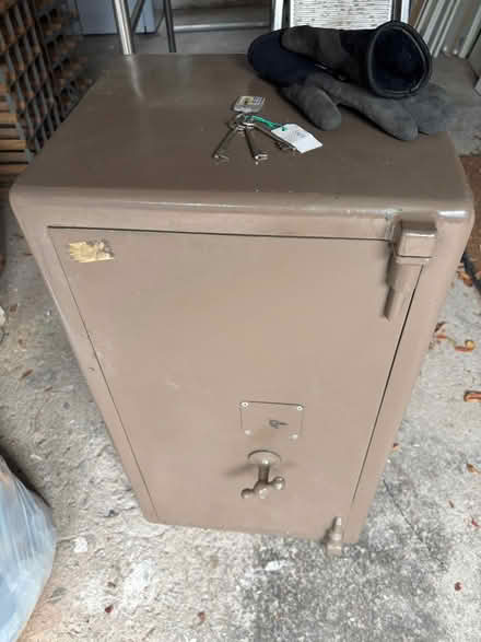 Photo of free Safe (Wellswood TQ1) #1