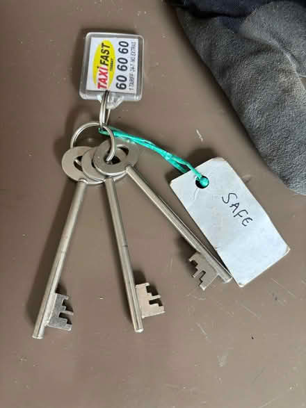 Photo of free Safe (Wellswood TQ1) #3