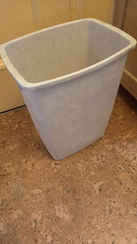 Photo of free Plastic garbage/utility pail (Upper West Side, 108/Broadway) #1