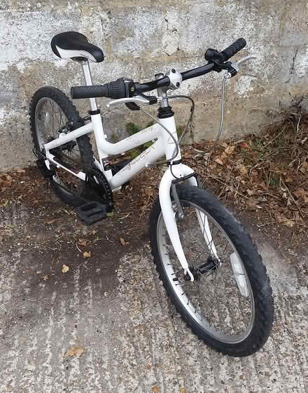 Photo of free KIDS' BIKE : Please read the post (East Brighton) #2