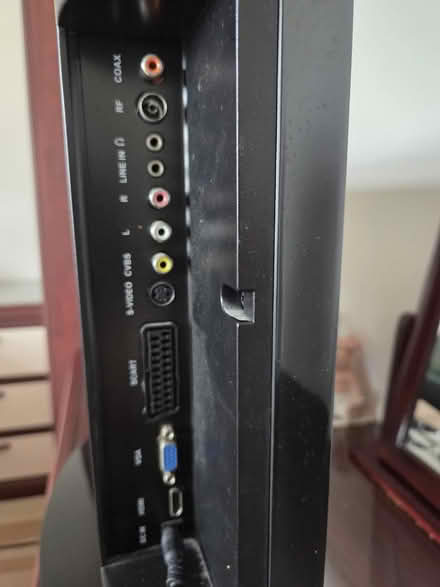 Photo of free 19 inch TV with built-in DVD player (Bedford MK41 Putnoe) #4