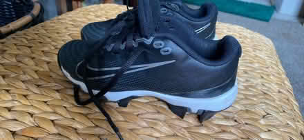 Photo of free Nike Fastflex Youth Football Cleats (819 Stella Avenue, Croydon) #3