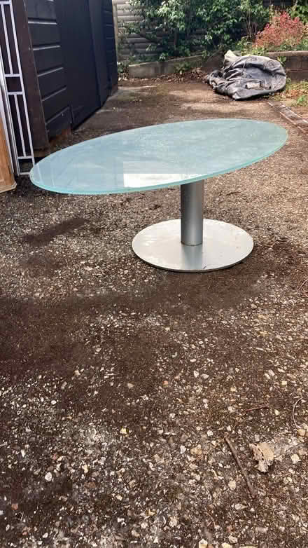 Photo of free Glass Coffee Table (So41 6BS) #1