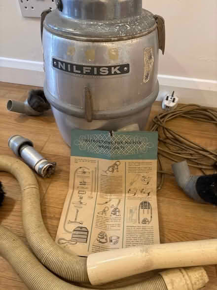 Photo of free Vacuum Cleaner (Thames Ditton KT7) #2