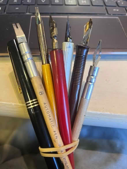 Photo of free Automatic Lettering Pens (Feering CO5) #1