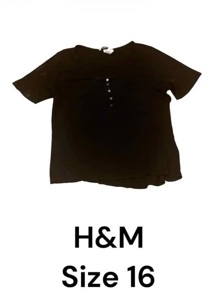 Photo of free H&M Woman’s Top (Brooklyn Storage) #1