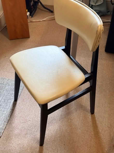 Photo of free 4x Mid century style dining chairs (North Camp GU14) #1