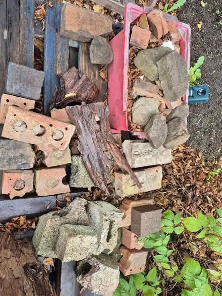 Photo of free Rubble and bricks (Hollinswood TF3) #1