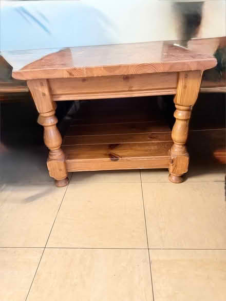 Photo of free coffee table (Hendon NW4) #1