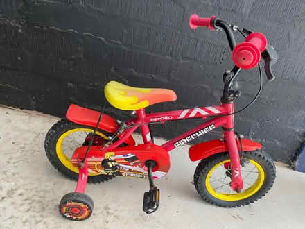Photo of free Child’s bike with stabilisers Suitable 3-5 years (Penyffordd CH4) #1
