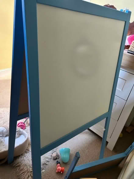 Photo of free Kids easel (North fort st EH6) #2