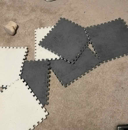 Photo of free Floor carpet rug (Patchway BS10) #2