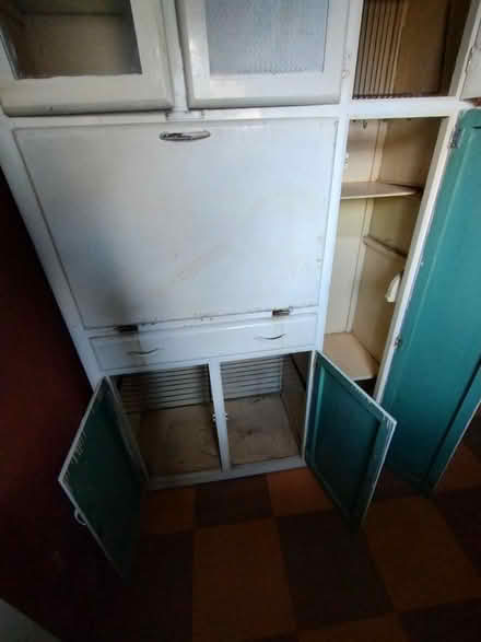 Photo of free Vintage dresser (Shap CA10) #3