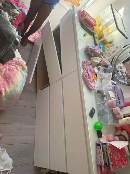 Photo of free White ikea chest of deawers (Balham SW17) #1
