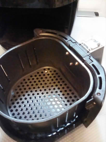 Photo of free Small air fryer (Shipley BD18) #3