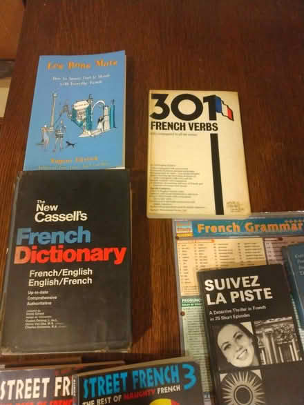 Photo of free French language learning items (Hill East DC) #2