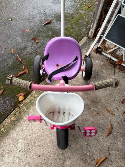 Photo of free 3 wheel little bike (Kensington W14) #1
