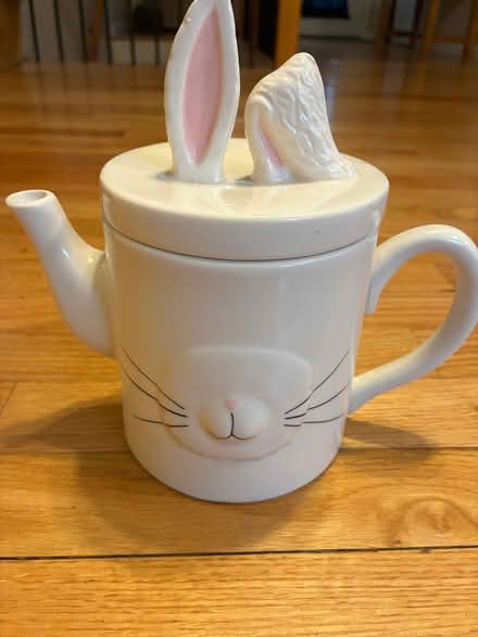 Photo of free Bunny tea pot (Saugerties) #1