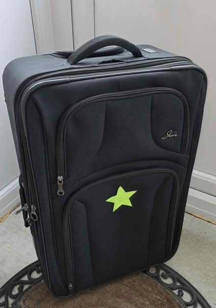 Photo of free 3 x Medium cases (Welling DA16) #4