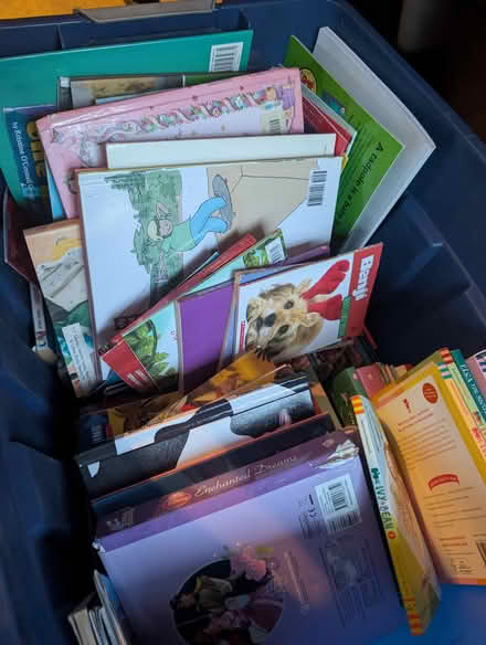 Photo of free Children’s books (Foothill Boulevard Cupertino) #1