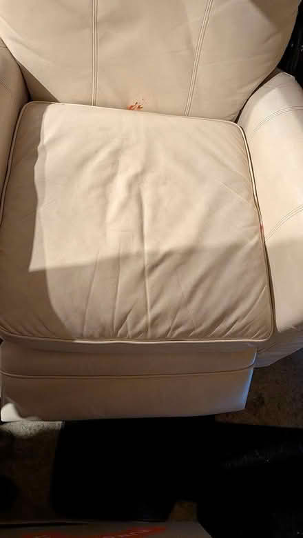 Photo of free Chairs, chairs, chairs (Hall boulevard near Durham) #3