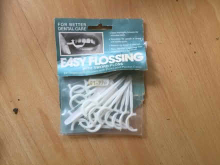 Photo of free Easy flossing pack (B62 near Blackheath) #1