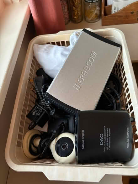 Photo of free Various electronic bits (M16 Whalley Range) #1